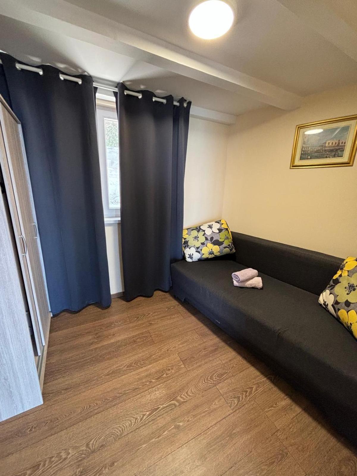 Apartmani Bosnjak Starigrad Paklenica Zimmer foto